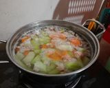 Hình bước làm 2 của món Canh su cà rốt nấu thịt băm