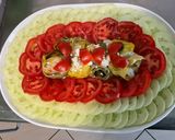 Une image de l'étape 9 de Salade de tomates, concombre et poireaux marinés à la feta.