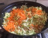 Foto del paso 1 de la receta: Salteado de arroz carne y pollo con verduras con salsa agridulce