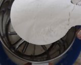 A picture of step 3 of Chocolate vanilla Swiss roll in fry pan.