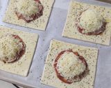 Foto langkah ke 2 dari resep Pizza Puff Pastry.