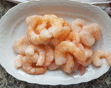 Foto del paso 1 de la receta: Lomos de merluza en salsa con gambas y almejas 8º