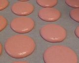 A picture of step 4 of French Macarons.