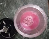 A picture of step 3 of Pomo guava mocktail.