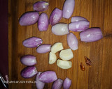Foto del paso 1 de la receta: Espaguetis con champiñones, ajos, cayena y alcaparras