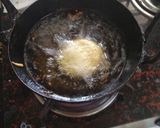 A picture of step 4 of Lasaniya Sandwich Pakoda.