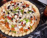 A picture of step 5 of Corner filling sauce pizza.