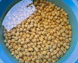 Une image de l'étape 2 de Soupe aux pois-chiches, chou cœur de bœuf, et velouté de légumes.