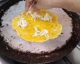 A picture of step 4 of Cheesey Lettuce Omelette.