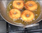 A picture of step 8 of Fluffy home made donuts.