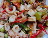 Foto langkah ke 11 dari resep Tumis cumi pelangi.