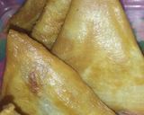 Foto langkah ke 6 dari resep Samosa Isi Karee Daging Kentang.