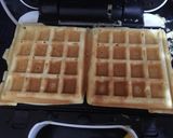Foto langkah ke 3 dari resep Waffle Crispy luarnya, dalamnya lebih Empuk. WAJIB di Coba.