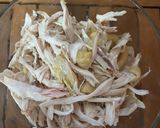 Hình bước làm 1 của món Cháo gà cho bạn nhỏ