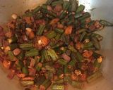A picture of step 6 of Aloo Bhindi Fry.