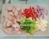 Foto langkah ke 1 dari resep Orak Arik Tahu Sosis.