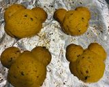 Hình bước làm 9 của món Vào bếp cùng con: Bánh quy bơ chocolate chips dẻo mềm, ít ngọt, không cần máy đánh, cho lễ Halloween