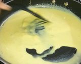A picture of step 6 of Sesame and Oreo biscuit custard.