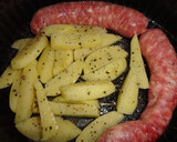 Foto del paso 1 de la receta: Butifarra con patatas al horno