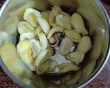 A picture of step 1 of Raw Mango Chutney.