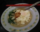Foto langkah ke 3 dari resep Mie Instan nyamaan.