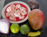Foto del paso 2 de la receta: Ceviche de camarón con mango