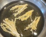 Foto langkah ke 6 dari resep 49. Enoki Crispy Mushroom.