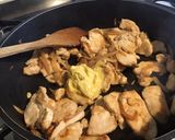 Une image de l'étape 7 de Poulet aux tomates et moutarde de Dijon.