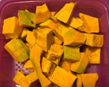 Foto del passaggio 4 della ricetta Torta salata con zucca e cipolle🎃🧅