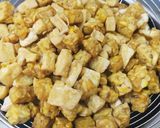 Foto langkah ke 2 dari resep Tumis Tahu Tempe Simpel.