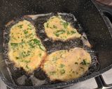 Különleges bundában sült csirkemell recept fázis 3 fotója