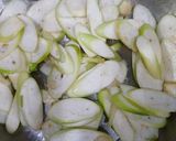 Hình bước làm 1 của món Củ niễng xào trứng