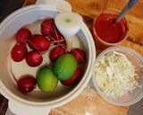 Foto del paso 4 de la receta: Pozole rojo de pollo, para principiantes