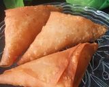 A picture of step 5 of Pizza samosa.
