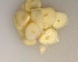 A picture of step 2 of Japanese Butter Garlic Mushroom.