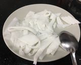 Hình bước làm 3 của món Chè hạt sen long nhãn nước dừa