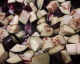 Foto del paso 3 de la receta: Revuelto de Berenjena y Tomate con pasta 🍆🍅