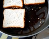 A picture of step 4 of Aloo sesame toast.