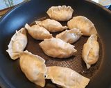 Foto langkah ke 5 dari resep Gyoza/Dumpling Udang Sayur.