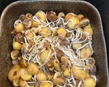 Foto del paso 5 de la receta: Patatas con setas, gulas, gambas y huevos rotos en Airfryer Cosori