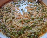 صورة لخطوة 1 من وصفة شوربة ماجي خفيفة ولذيذة 😋