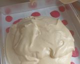 Foto langkah ke 5 dari resep Strawberry Moo Moo Roll Cake.
