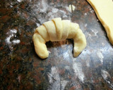 Foto del paso 4 de la receta: Medialunas de manteca