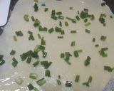 Foto langkah ke 10 dari resep Taiwanese Pancake Scallion (Cong You Ping) Pancake bawang.