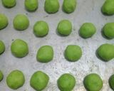 Foto langkah ke 4 dari resep Putri Salju Pandan Keju Lumeerr.