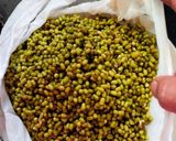 प्रोटीन से भरपूर अंकुरित साबुत मूंग सलाद (Sprout whole moong salad Recipe In Hindi) रेसिपी चरण 2 फोटो