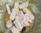 Foto langkah ke 6 dari resep Ayam tahu tempe ungkep bumbu kuning.