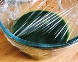 Hình bước làm 2 của món 🌱 Nước Cốt Lá Dứa Nguyên Chất Màu Đẹp & Không Bị Đắng