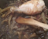 Foto del paso 4 de la receta: Pollo guisado con setas y aroma de Pedro Jiménez