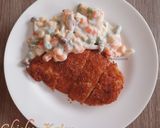 Foto langkah ke 4 dari resep Chicken Katsu with Creamy Vegetable Sauce.